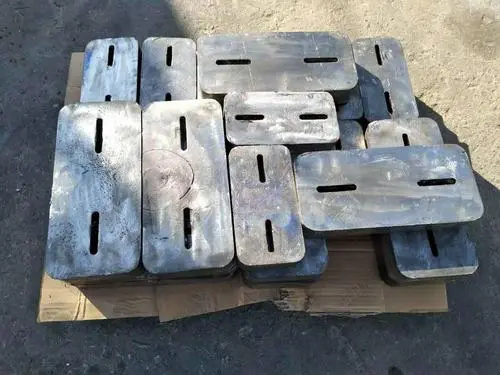 <b>鉛件</b>